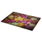 Boeket van wit roze gele rozen bloemen snijplank (Hoek)