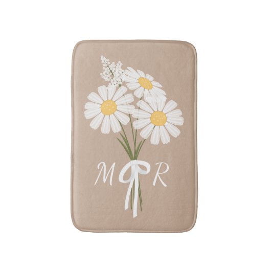 Boeket witte madeliefjes met monogram op beige badmat (Voorkant Verticaal)