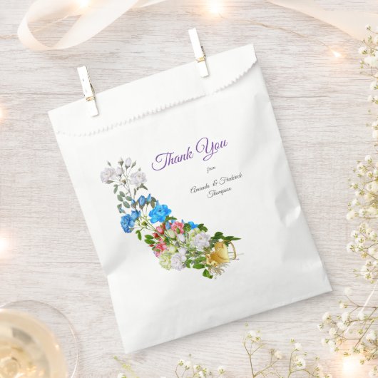 Boeketten van meerkleurige Rozen op zijden texture Bedankzakje (Geknipt)