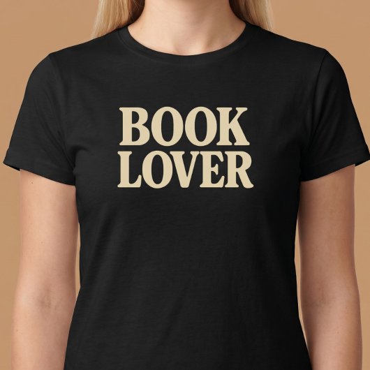 Boekliefhebber leest t-shirt