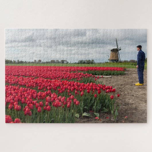 Boer inspecteert zijn tulpen en windmolen legpuzzel (Horizontaal)