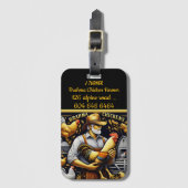 Boer zorgt voor Brahma kippen in de schemering Bagagelabel (Voorkant (verticaal))