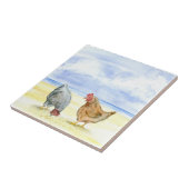 BOERDERIJ-CHICKEN-TIL, LOVELY HENS EAT TEGELTJE (Zijkant)