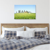 Boerderij in Toscane met cipressen canvas print (Insitu (Slaapkamer))