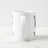 Boerderij op tafel en kleurrijke kip grote koffiekop (Achterkant)