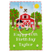 Boerderij Red Barn Black Hair Boy Happy Birthday Medium Cadeauzakje (Achterkant)