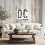 Boerderij Rustieke Staat Postcode DC Canvas Afdruk<br><div class="desc">Dit rustieke teken is een eenvoudige manier om uw liefde voor thuis te tonen. De postcode kan worden gepersonaliseerd met elke postcode in de staat. Maakt een geweldig cadeau. Creëer door Simply Farmhouse Press.</div>