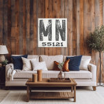 Boerderij rustieke staat Postcode Minnesota Canvas Afdruk<br><div class="desc">Dit rustieke teken is een eenvoudige manier om uw liefde voor thuis te tonen. De postcode kan worden gepersonaliseerd met elke postcode in de staat. Maakt een geweldig cadeau. Creëer door Simply Farmhouse Press.</div>