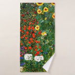 Boerderij tuin met zonnebloemen door Gustav Klimt Badhanddoek<br><div class="desc">Boerderij tuin met zonnebloemen,  beroemd schilderij van Gustav Klimt</div>
