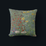 Boerderij tuin met zonnebloemen door Gustav Klimt Kussen<br><div class="desc">Breng de schoonheid van het beroemde schilderij van Gustav Klimt naar je huis met onze Boerderij tuin met zonnebloemen kussen. Met verbluffend ingewikkelde details en levendige kleuren is deze kussen de perfecte aanvulling op elke woonruimte. De afdruk van hoge kwaliteit legt de essentie van de illustratie vast en het ontwerp...</div>