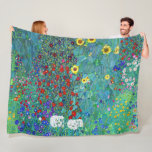 Boerderij tuin met zonnebloemen, Gustav Klimt Fleece Deken<br><div class="desc">Gustav Klimt (14 juli 1862 - 6 februari 1918) was een Oostenrijkse symboliek schilder en een van de meest prominente leden van de Wenen Secessiebeweging. Klimt wordt genoteerd voor zijn schilderijen, moorden, schetsen en andere voorwerpen. Naast zijn figuurwerk, dat onder meer bestaat uit aantijgingen en portretten, schilderde hij landschappen. Onder...</div>