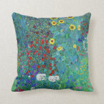 Boerderij tuin met zonnebloemen, Gustav Klimt Kussen<br><div class="desc">Gustav Klimt (14 juli 1862 - 6 februari 1918) was een Oostenrijkse symboliek schilder en een van de meest prominente leden van de Wenen Secessiebeweging. Klimt wordt genoteerd voor zijn schilderijen, moorden, schetsen en andere voorwerpen. Naast zijn figuurwerk, dat onder meer bestaat uit aantijgingen en portretten, schilderde hij landschappen. Onder...</div>