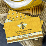Boerderij van bijenhouders Apiarist Honingbijen Ho Visitekaartje<br><div class="desc">Deze bijenauerige visitekaartjes zijn voorzien van originele bijenkunst en zijn perfect voor een imker | Verkoper van honing | bijenwas, kaarsmakerij en aanverwante beroepen. De voorzijde shows een grotere bij op een honingraatvorm met een , handgemaakt achtergrondpatroon van honingraat. De onderrand heeft een gestreepte motief in tinten van honinggeel, grijs...</div>