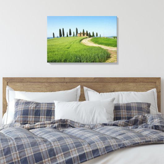 Boerderij villa met cypersbomen in Toscane Canvas Afdruk (Insitu (Slaapkamer))