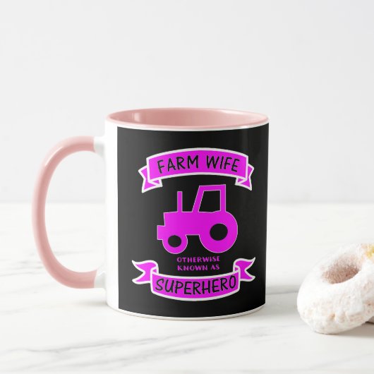 Boerderij Wife boerensuperheld Quote Pink Tractor Mok (Met donut)