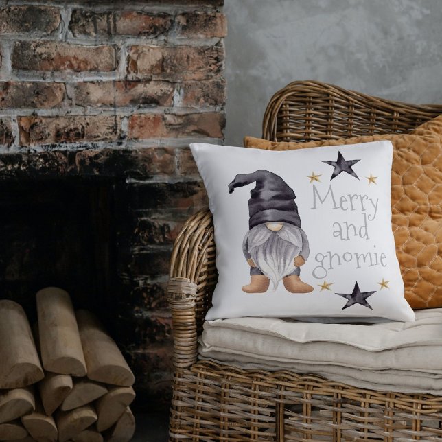 Boerderij Winter Waterverf Gnome voor Kerstmis Kussen (Elevate your holiday decor with the Farmhouse Winter Watercolor Gnome Christmas Throw Pillow. )