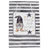 Boerderij Winter Waterverf Gnome voor Kerstmis Medium Cadeauzakje (Voorkant)