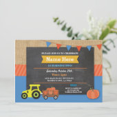 Boerderij Yard Birthday Party Pumpkin Tractor Invi Kaart (Staand voorkant)