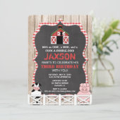 Boerderijdieren verjaardagsuitnodiging jongen rood kaart (Staand voorkant)