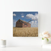 Boerderijen | Oude rode schuur op het terrein van  Vierkante Klok (Huis)