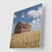 Boerderijen | Oude rode schuur op het terrein van  Vierkante Klok (Hoek)