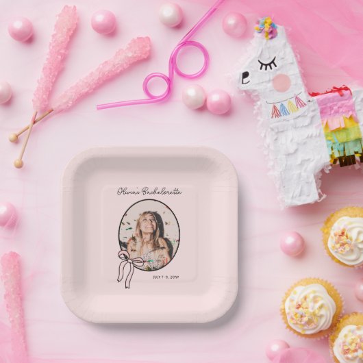 Bogen & Babes Bachelorette Roze Girly Custom Papieren Bordje (Feest)