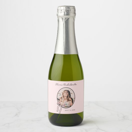 Bogen & Bubbly Roze Bow Coquette Bachelorette Sparkling Wijnetiket (Voorkant)