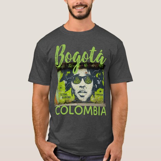 Bogotá Colombia, straatgraffitti, mannen T-shirt (Voorkant)