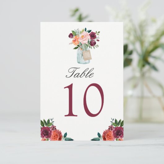 Bogundy Flowers Mason Jar Wedding Table Number Kaart (Staand voorkant)