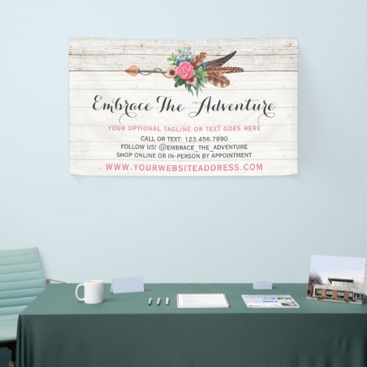 Bohemiaanse ventiel Arrow en Roos op Rustic White  Spandoek (Beurs)