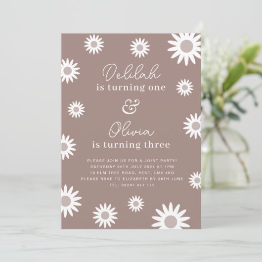 Bohemian Daisy Joint Birthday Invitation Kaart (Staand voorkant)