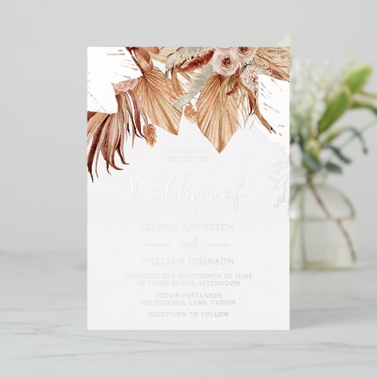 Bohemian Dried Floral Wedding Silver Folie Uitnodiging (Staand Voorkant)
