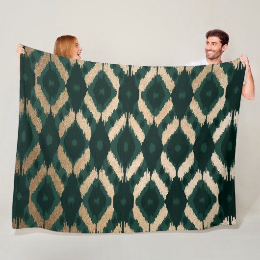 Bohemian Gold Forest Green Ikat Pattern Fleece Deken (In situ)