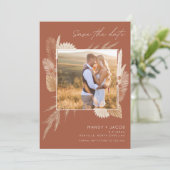 Bohemian Pampas Grass Foto Weddenschap Save The Date (Staand voorkant)