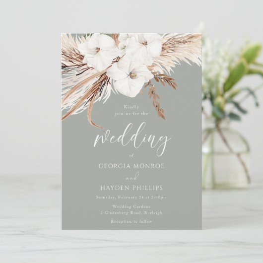 Bohemian Witte Bloemen Sage Groene Bruiloft Kaart (Staand voorkant)