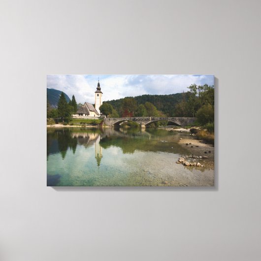 Bohinj meer met kerk in Slovenië canvas print (Voorkant)