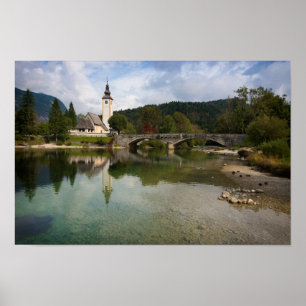 Bohinj-meer met kerk in Slovenië poster