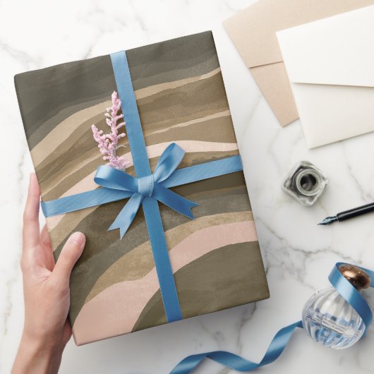 Boho Aarde Olijfbruin Organisch Abstract Patroon Cadeaupapier (Geschenken)