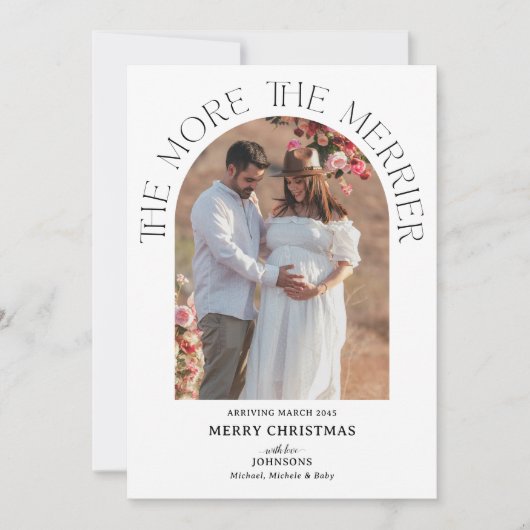 Boho Arch Meer De Merrier Zwangerschapsaankondigin Feestdagenkaart (Voorkant)