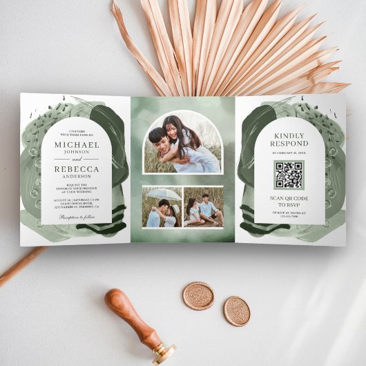 Boho Arch Sage Groene Kwaststreken QR Code Trouwen Drieluik Uitnodiging