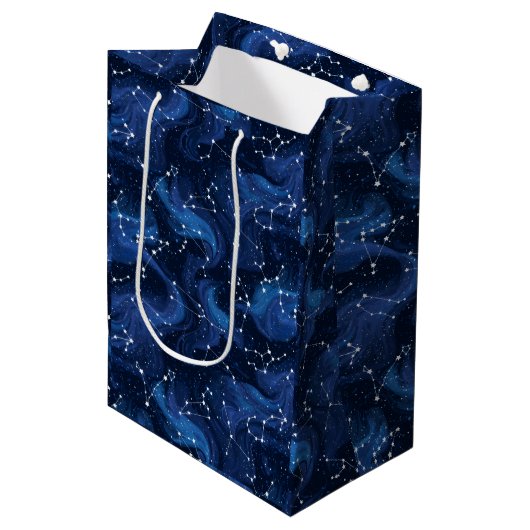 Boho Astrology Zodiac sign pattern on blue Medium Cadeauzakje (Voorkant Gekanteld)
