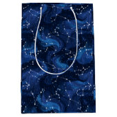 Boho Astrology Zodiac sign pattern on blue Medium Cadeauzakje (Voorkant)