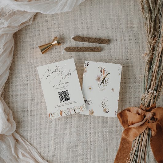 Boho Autumn Wildflower | Beige QR Code RSVP-kaart RSVP Kaartje
