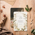 Boho Autumn Wildflower | Botanische bruiloft Kaart<br><div class="desc">Rustiek gedroogd gras, bladeren en gedroogde geperste wilde bloemen. Sage groene bladeren, roestkoperaccenten en bloemige aardetinten geven een natuurlijk en organisch gevoel aan het palet. Terwijl neutrale champagne en wit een vleugje elegantie en verfijning toevoegen. Gedempte tonen houden de look minimaal — perfect voor outdoor boho, bosachtige en herfsttuingevenementen. Dit...</div>