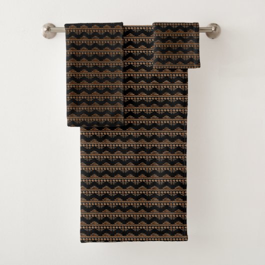 Boho Aztec Tribal Geïnspireerde pijlen Bruin Zwart Bad Handdoek (Insitu)