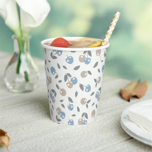 Boho Beach Kersen - beige blauw fruit patroon. Papieren Bekers (Insitu)