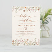 Boho Beige QR Code Wilde Bloem Baby Shower Kaart (Staand voorkant)