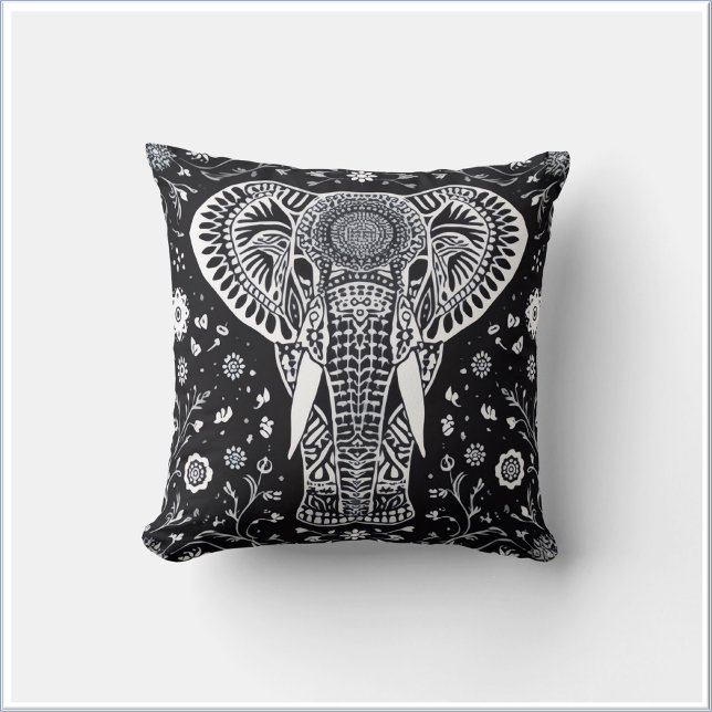 Boho Black & White Batik Elephant Kussen (Creator heeft geüpload)