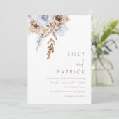 Boho Blauw & Beige Bloemen Moderne bruiloft Kaart (Staand voorkant)