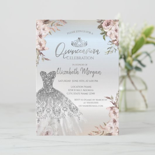 Boho Bloemen Jurk Zilver Quinceanera Kaart (Staand voorkant)